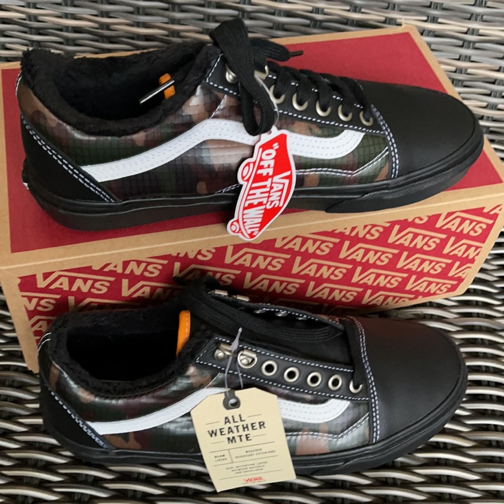Vans WMNS Old Skool Mte Black/Camo Sneakers - Picture 2 of 16